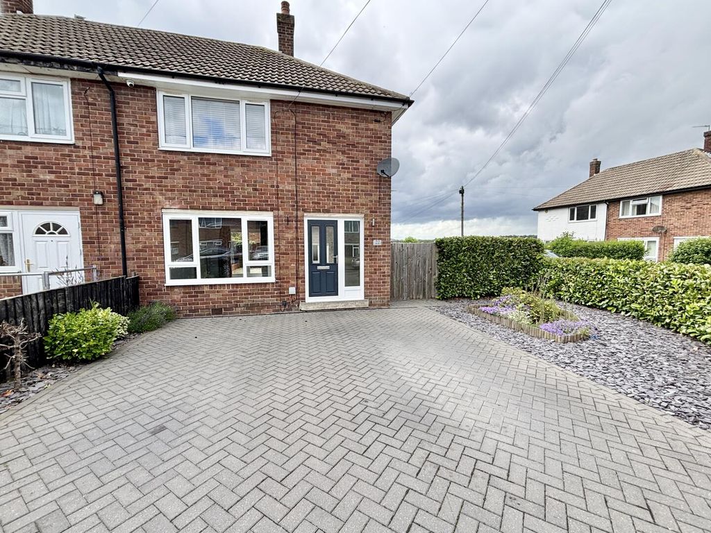 Property photo 1 of 17 External