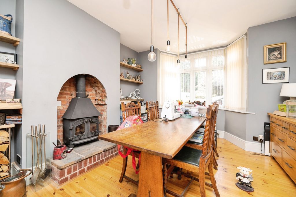 Property photo 3 of 27 Pbox-Img.Jpg