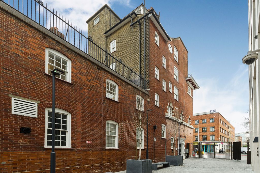 Property photo 3 of 5