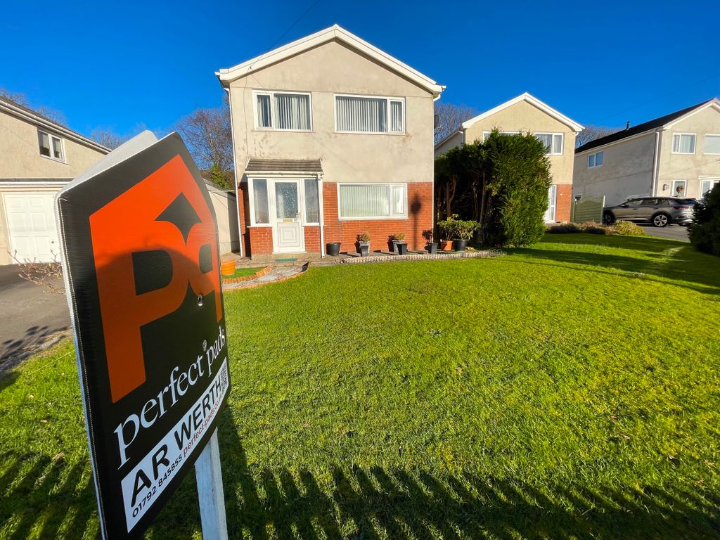 Property photo 2 of 21