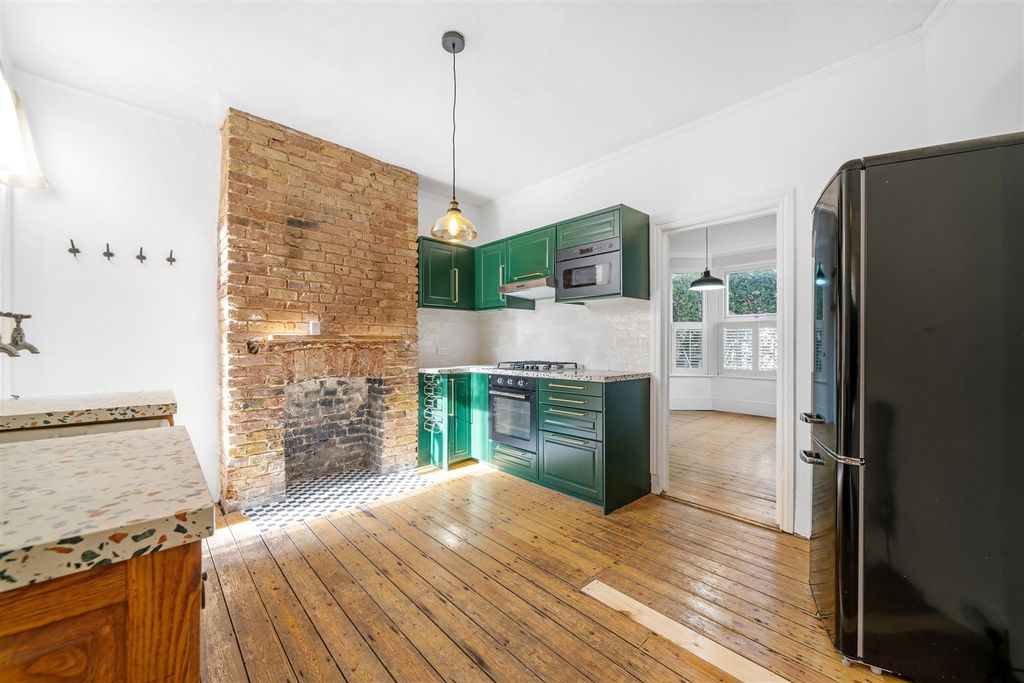 Property photo 3 of 12 Phoenix Road-5.Jpg