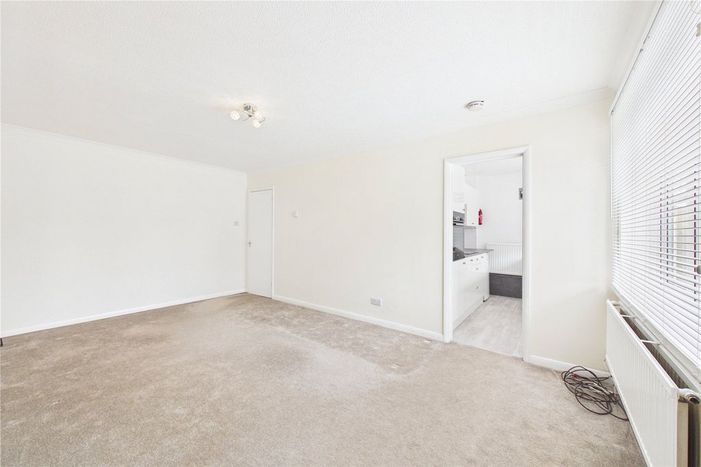 Property photo 2 of 8 Living/Dining Room