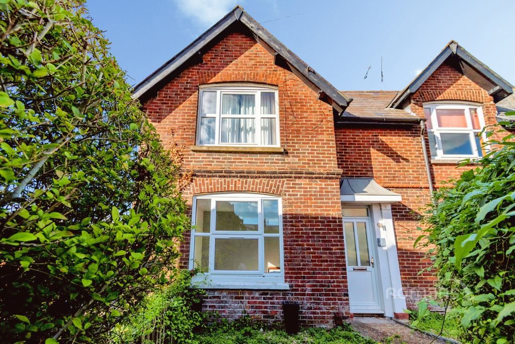 Property photo 1 of 11 Pbox-Img.Jpg
