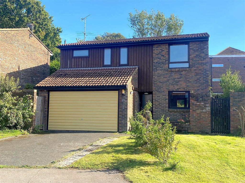 Property photo 1 of 18 15 Portfield Close - Front.Jpg