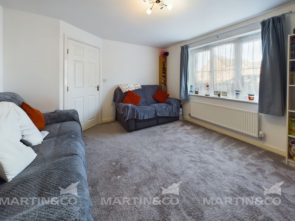 Property photo 3 of 17 Cam02406G0-Pr0383-Still002