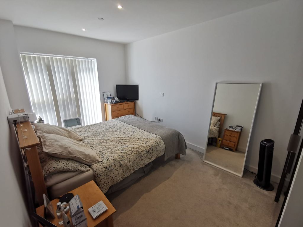 Property photo 3 of 12 Photo 6