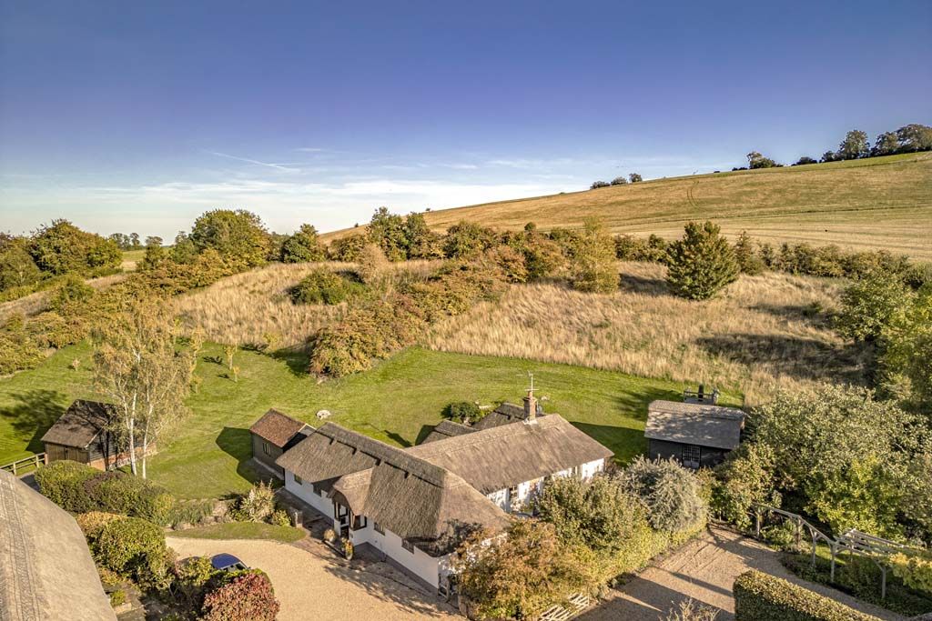 Property photo 2 of 40