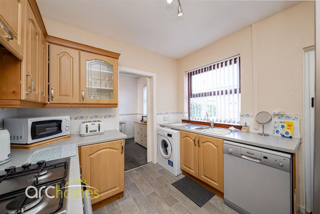 Property photo 3 of 22 Vllage-5.Jpg