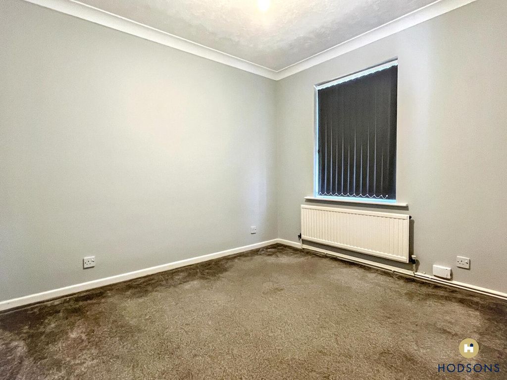 Property photo 3 of 6 Bedroom