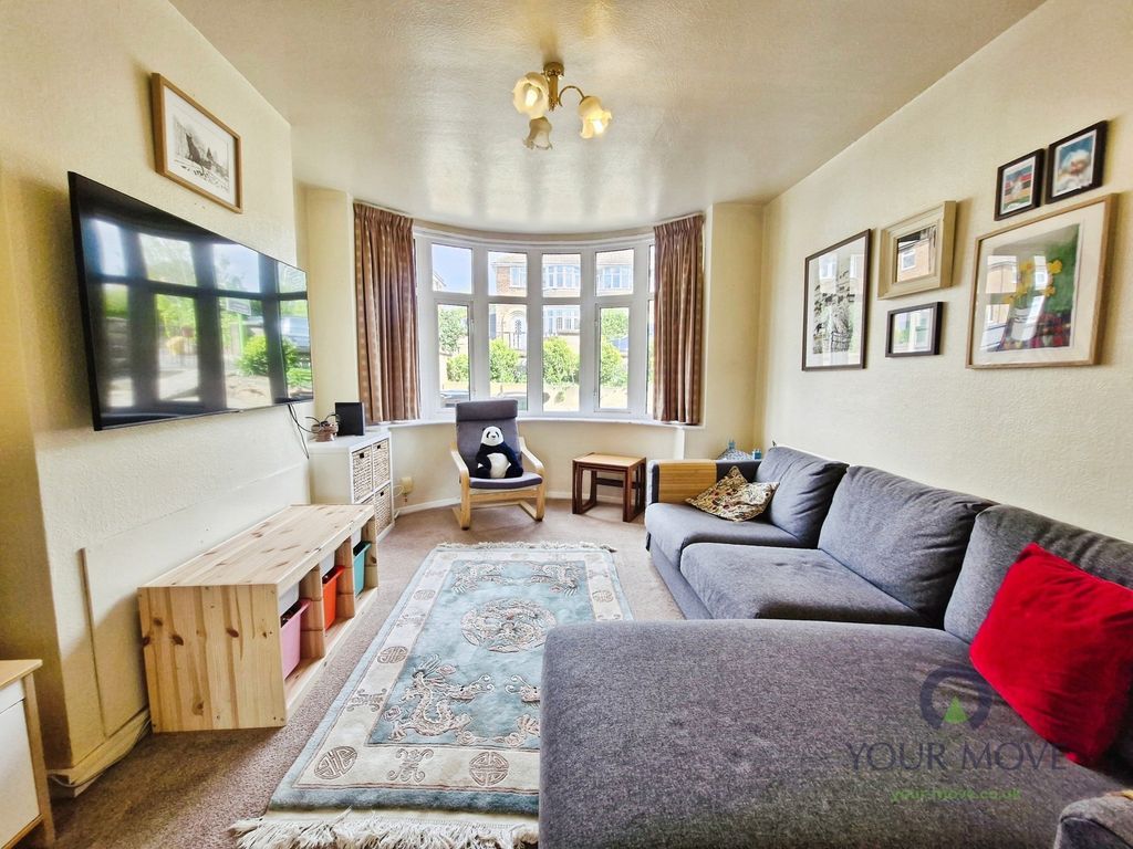 Property photo 2 of 22 Lounge