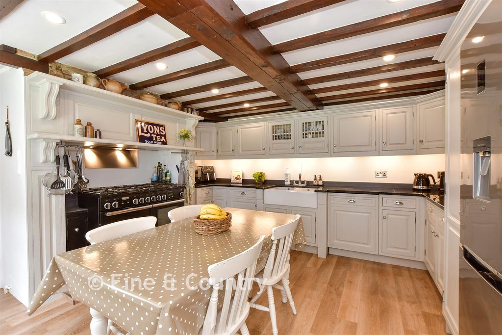 Property photo 3 of 27 Kitchen/ Breakfast Room