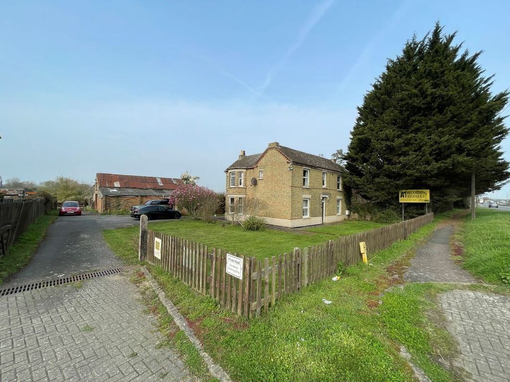 Property photo 1 of 36