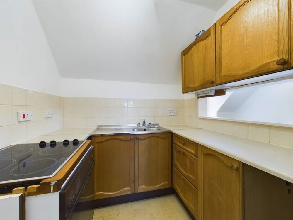 Property photo 2 of 6 Cam03062G0-Pr0115-Still005-Thumbnail-H750-70