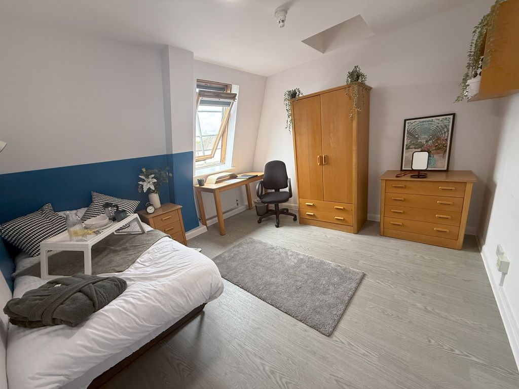 Property photo 1 of 4