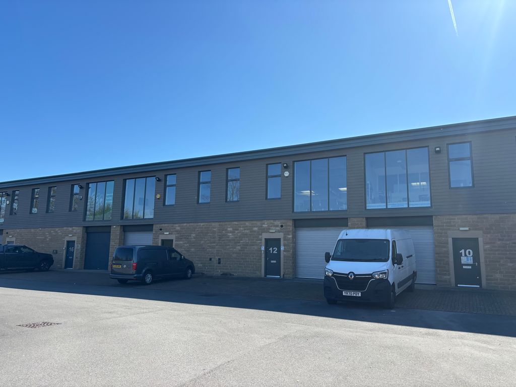 Property photo 1 of 4