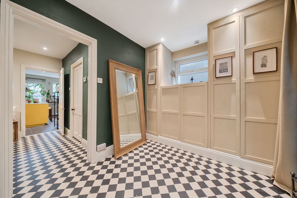 Property photo 2 of 15 19