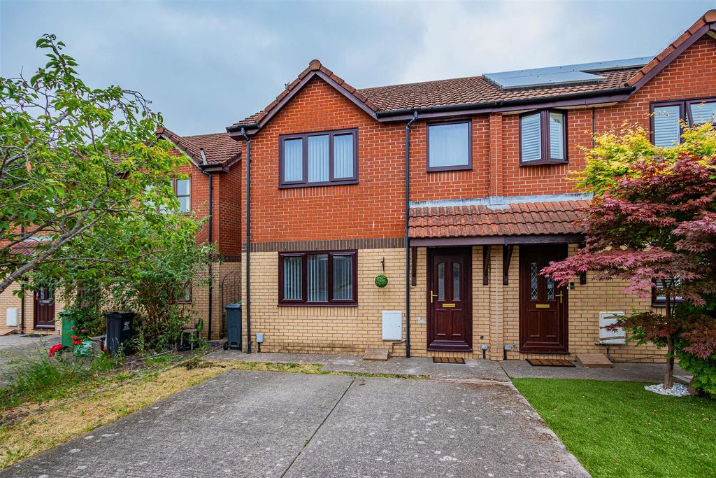 Property photo 1 of 14 Windhover Close 13 (1 Of 13).Jpg