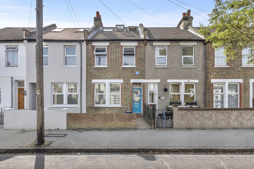 Property photo 1 of 21