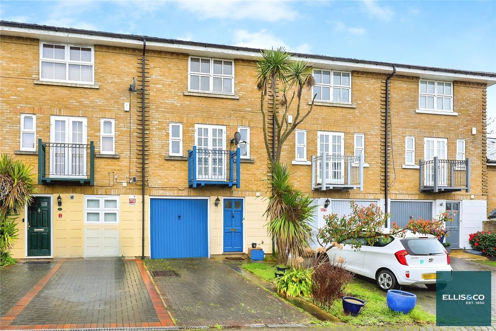 Property photo 2 of 12 Picture No. 17