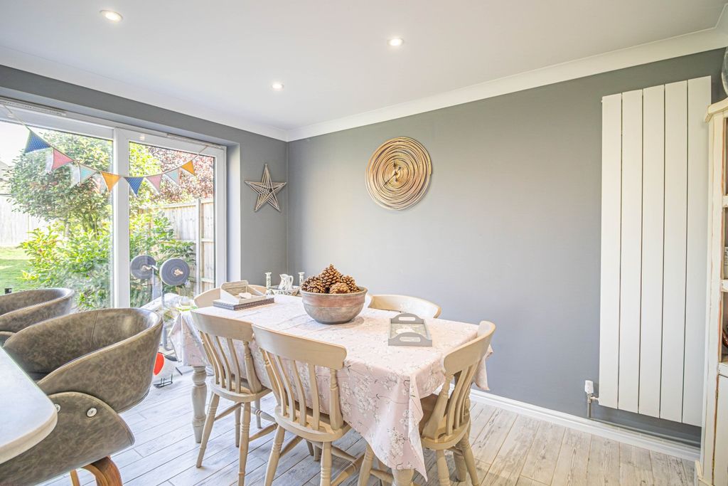 Property photo 3 of 22 5549764