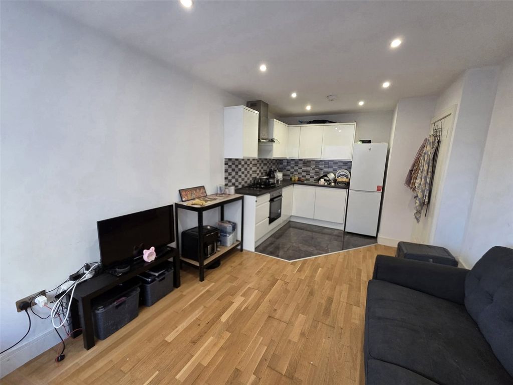 Property photo 2 of 7 Picture No. 08