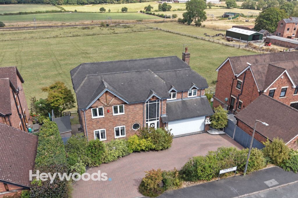 Property photo 1 of 67