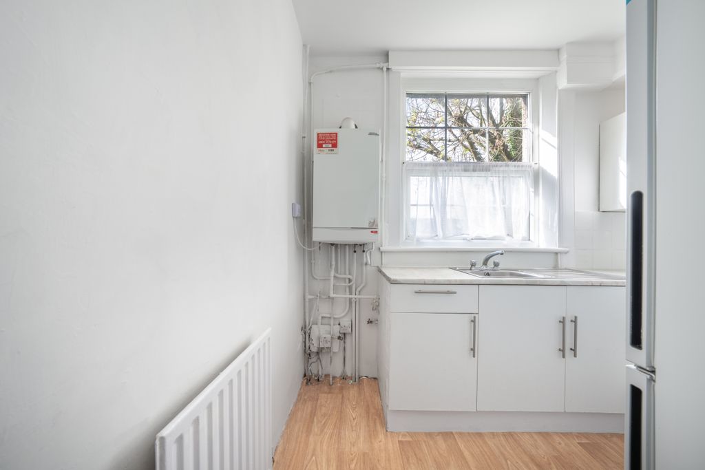 Property photo 3 of 3