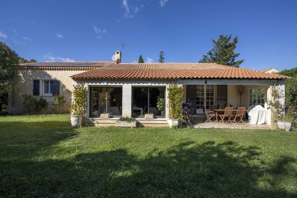 Property photo 1 of 14 Alpilles North - Contemporary Property - Tree-Lined Land 4,000Sqm - Magnificent Natural Environment - Unbeatable View - Swimming Pool - Tennis