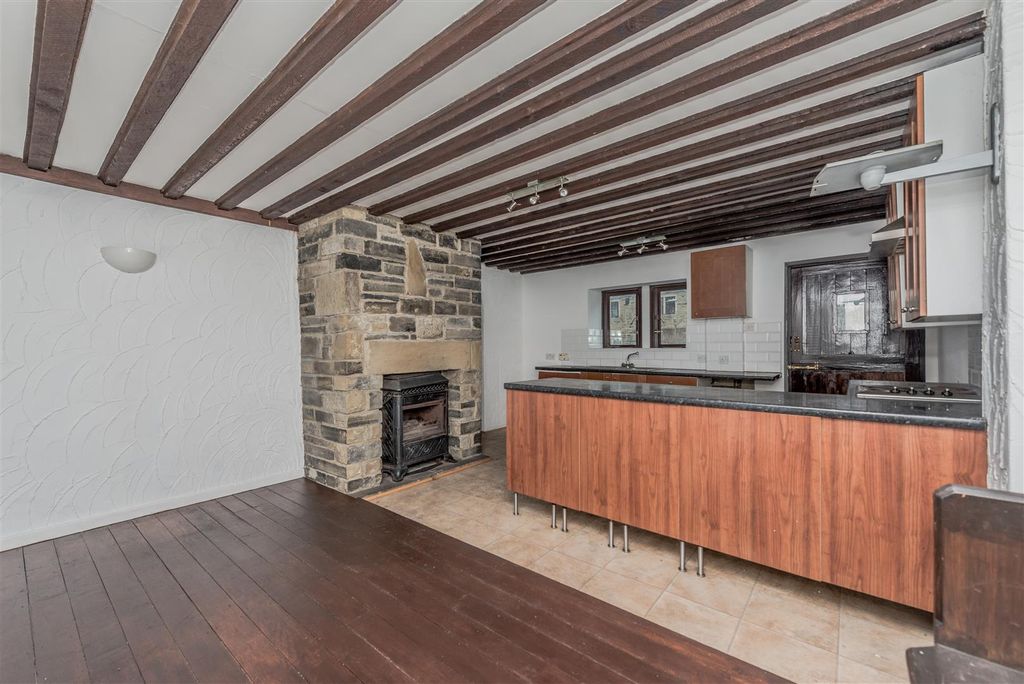 Property photo 3 of 35 Fitted Dining Kitchen: