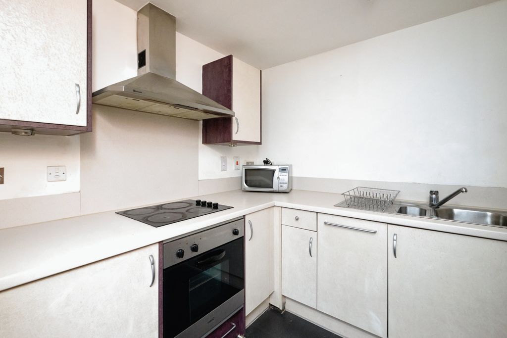 Property photo 2 of 15 Kitchen