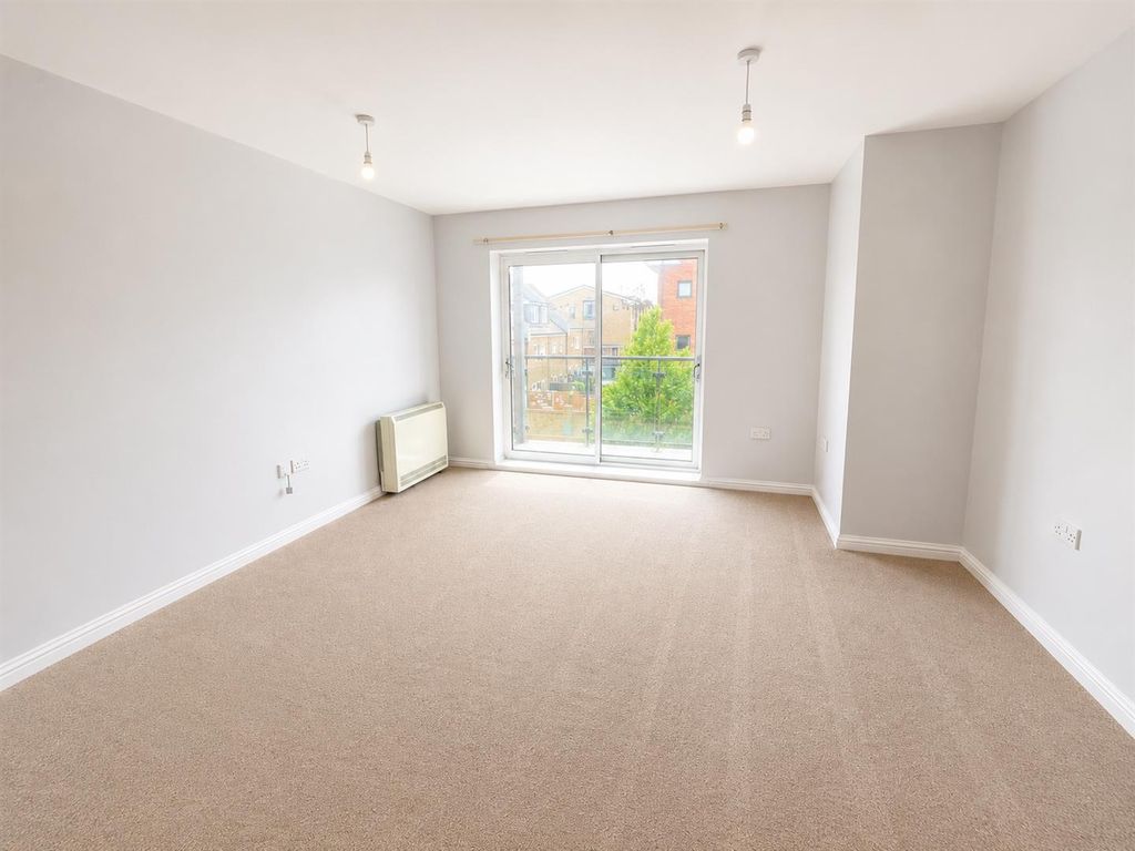 Property photo 2 of 5 ee52F766-c67d-4d93-9c70-443cc9669ee8.Png