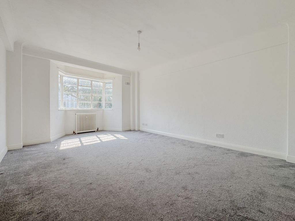 Property photo 1 of 8 Image