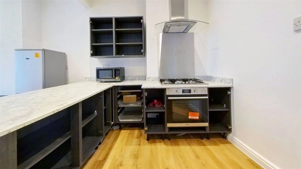 Property photo 1 of 13 Picture No. 08