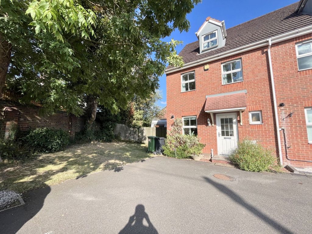 Property photo 1 of 21