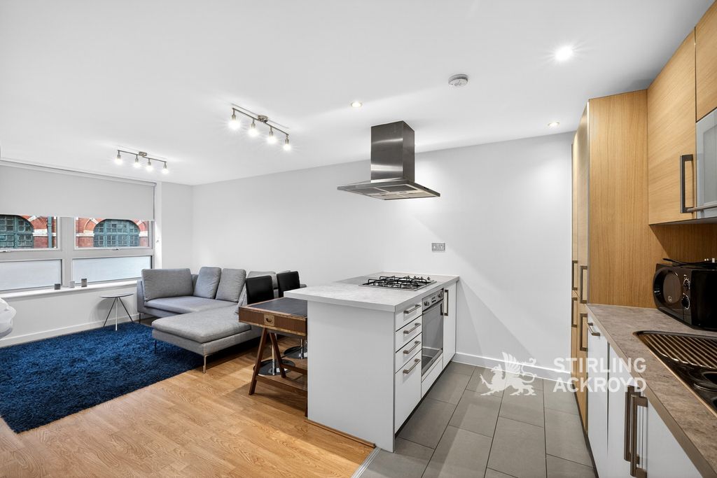 Property photo 3 of 18 Pbox-Img.Jpg