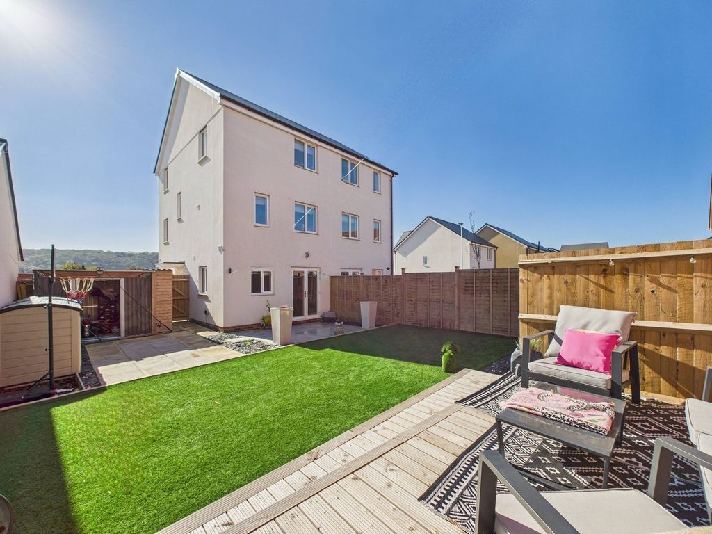 Property photo 1 of 24