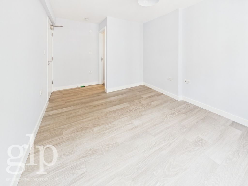 Property photo 3 of 24 5312483