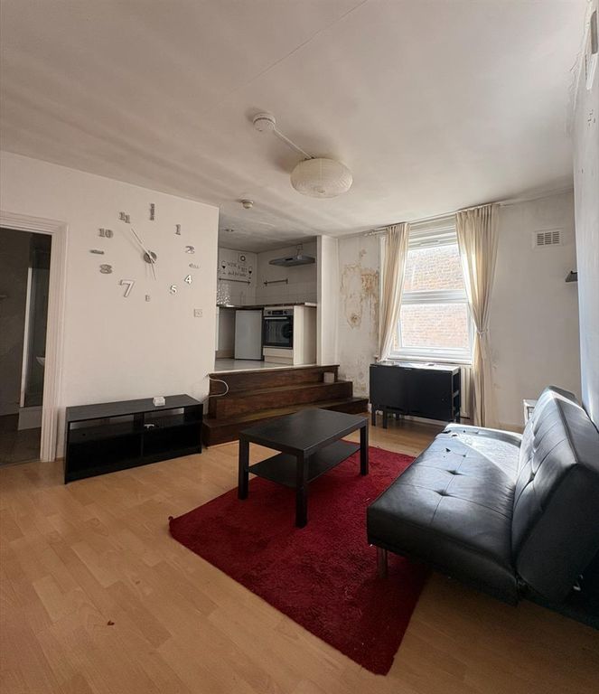 Property photo 3 of 7 Living Room.Png