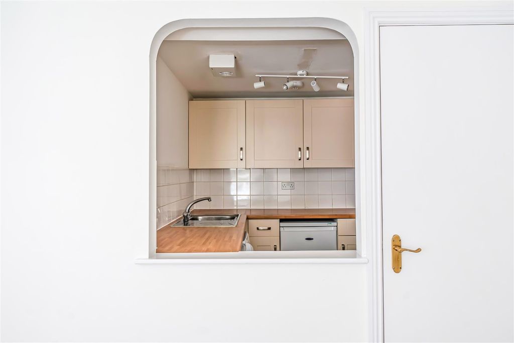 Property photo 3 of 18 1466592-9-6A16Edc4E1Faa.Jpg