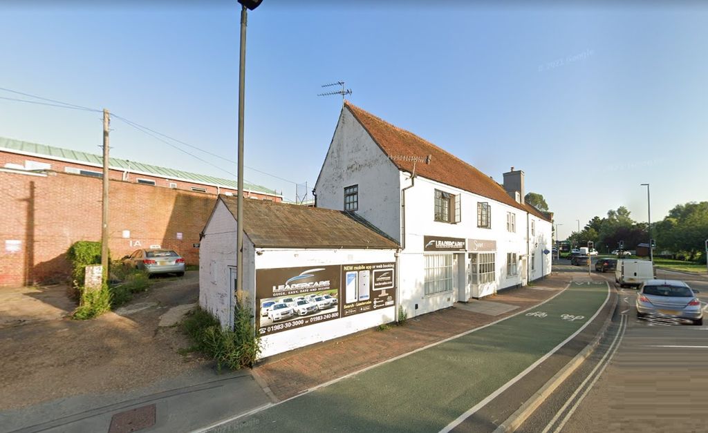 Property photo 1 of 6