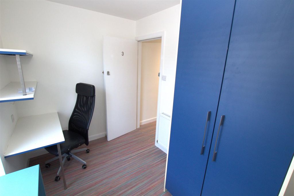 Property photo 3 of 7 Room 3 .Jpg