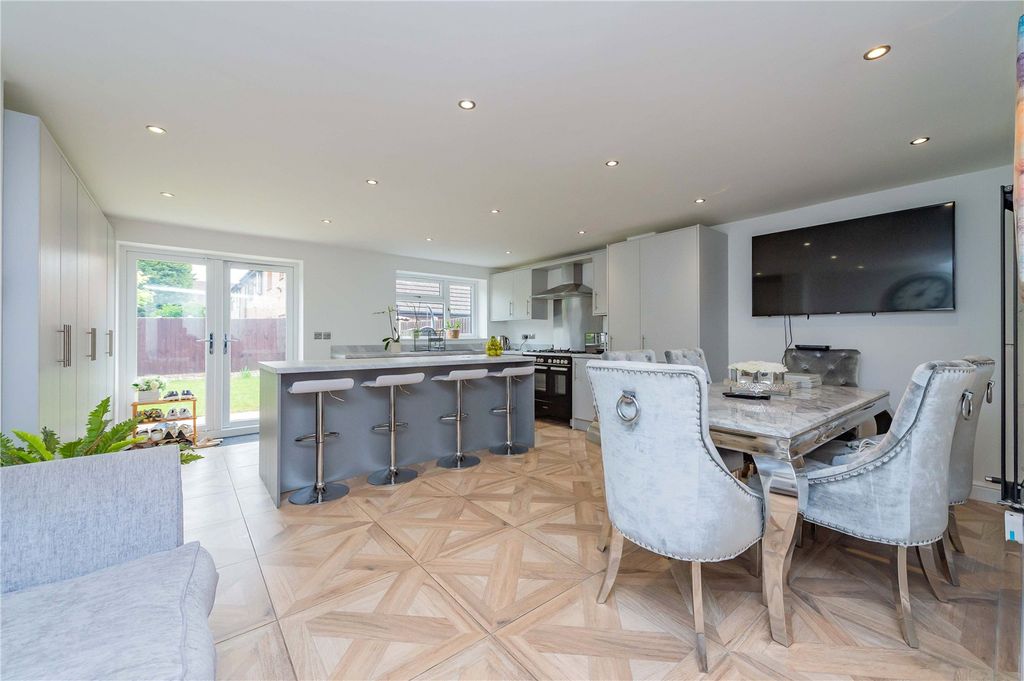 Property photo 3 of 34 Picture No. 20