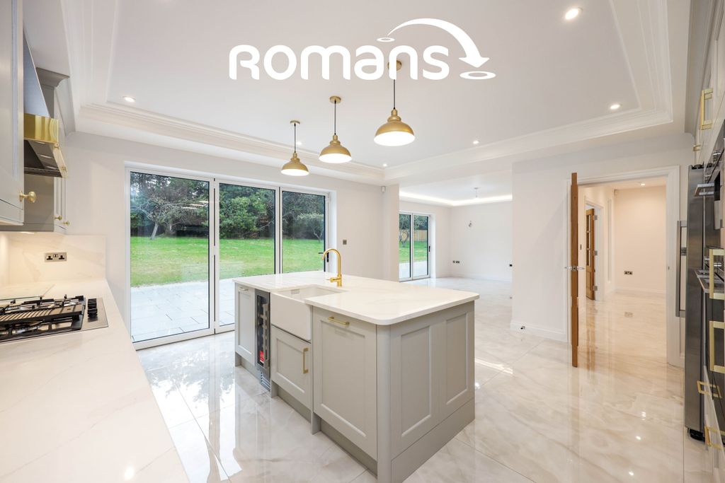 Property photo 3 of 12 Property Image