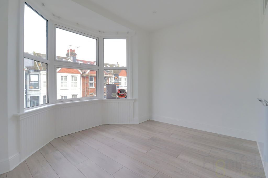 Property photo 3 of 8 Img_1858-Img_1860