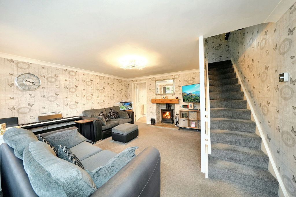 Property photo 3 of 31