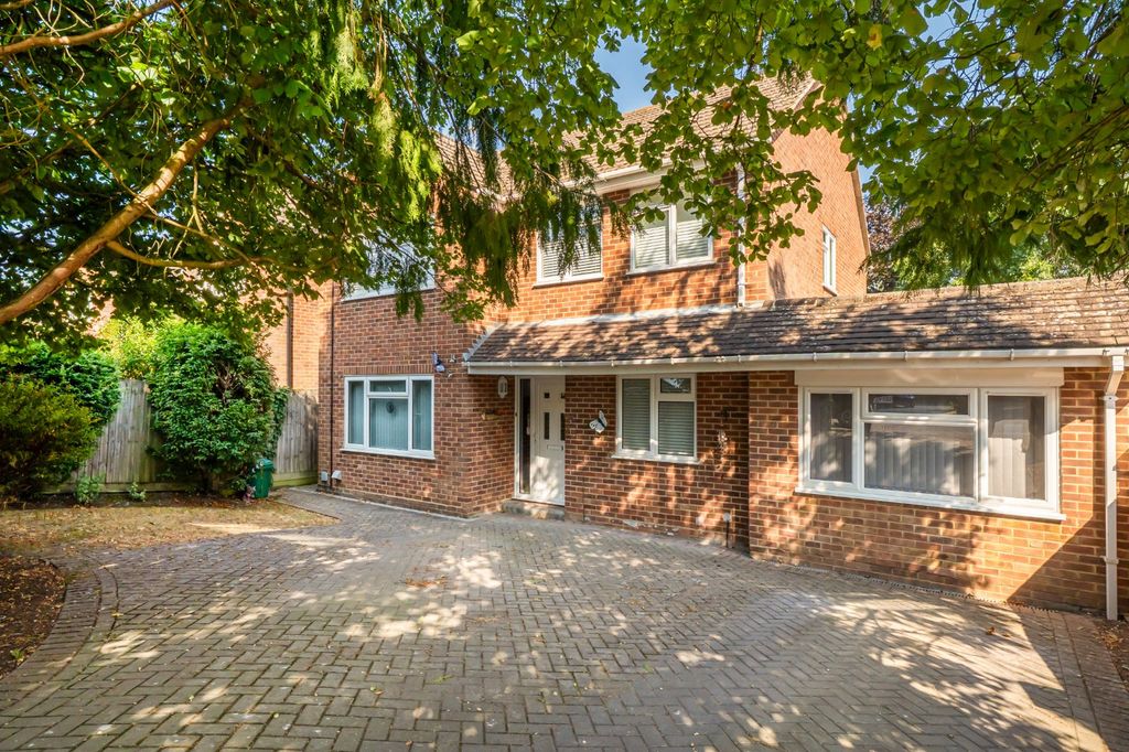 Property photo 1 of 18 Picture No. 02