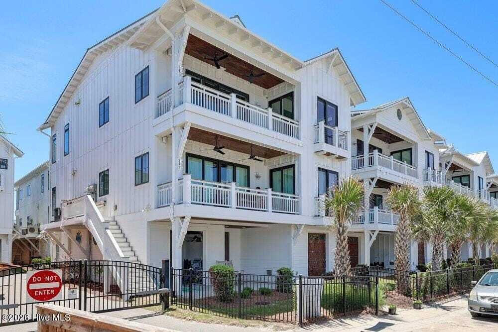 Property photo 1 of 30