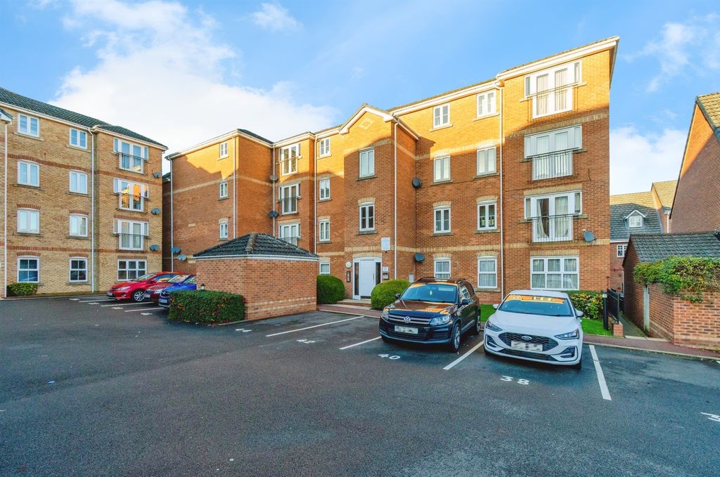 Property photo 1 of 9