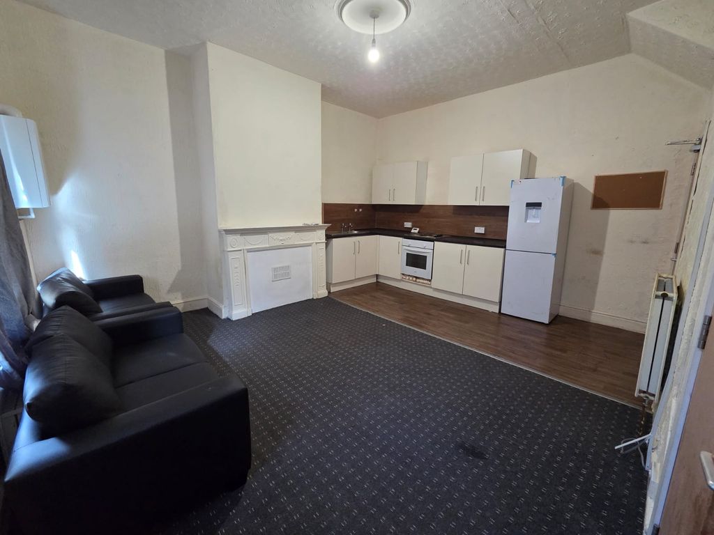 Property photo 3 of 10 Gallery