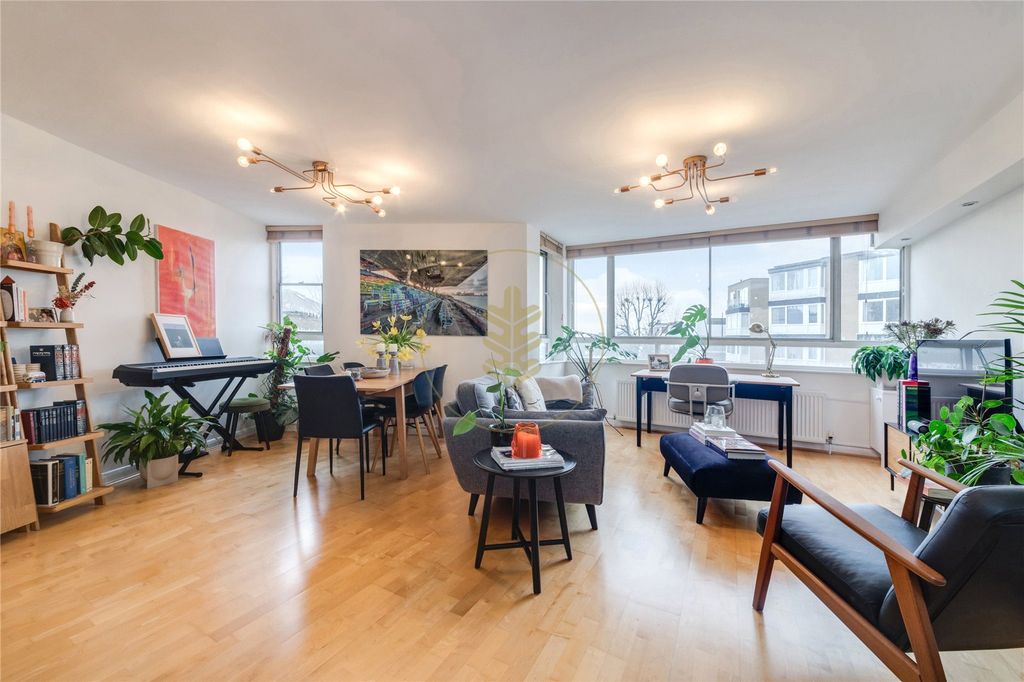 Property photo 1 of 15 Picture No. 13